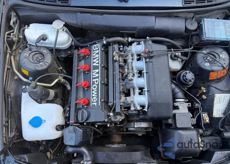 1988 BMW M3 z USA, uszkodzony, nr VIN WBSAK0306J2195224